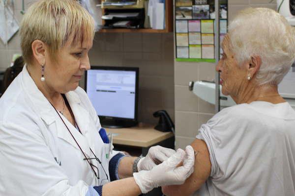 Salud de la Nacioacuten insiste en la importancia de la vacunacioacuten contra la gripe en los grupos de riesgo