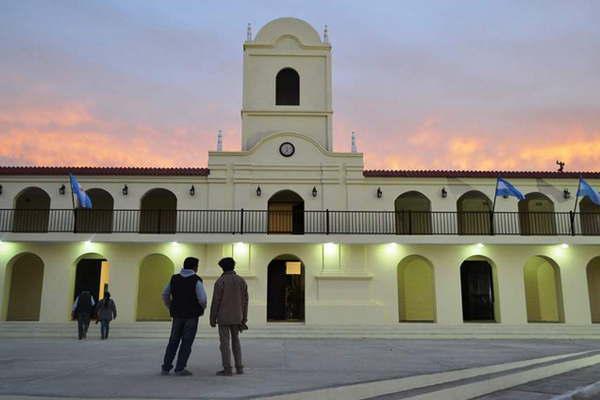 Inauguraron el Cabildo Antildeatuyense en una emotiva ceremonia