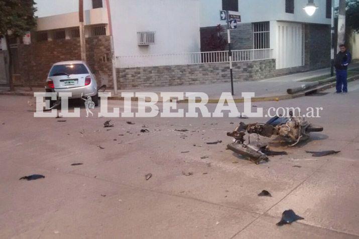 Un gendarme sufrioacute heridas graves tras chocar contra un auto