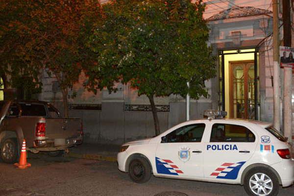 Camioneta chocoacute contra un auto y sus ocupantes habriacutean estado alcoholizados