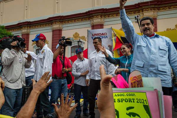 El presidente Maduro llamoacute a la rebelioacuten nacional contra lo que denominoacute intervencioacuten extranjera