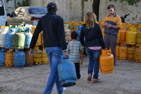 Debido a sobreprecios de 50-en-porciento- en las garrafas indican que su valor es 97