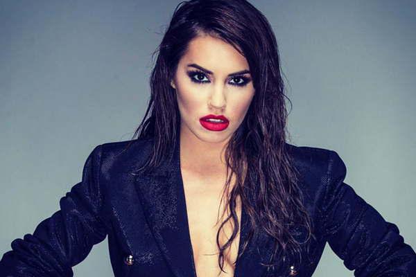 Lali Espoacutesito cada vez maacutes provocativa