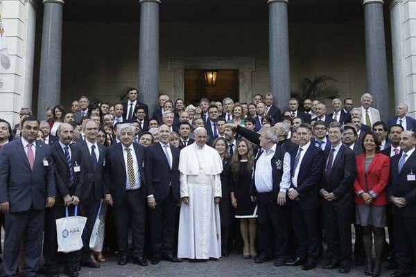 El Papa envioacute un fuerte mensaje contra la telarantildea de la corrupcioacuten