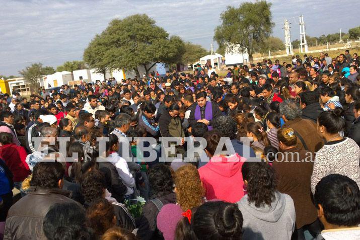  Todo el pueblo de Quimilí acompañó en el sepelio de Marito Agustín