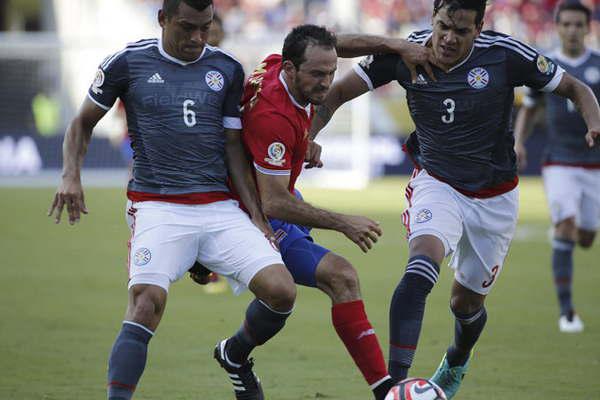 Paraguay y Costa Rica un pobre empate