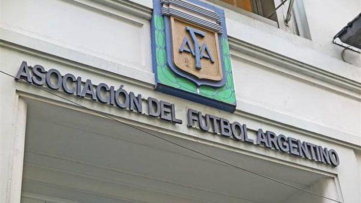 Frenaron la licitacioacuten de Fuacutetbol Para Todos