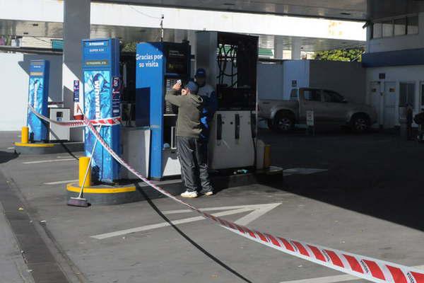 Camioneros ratificoacute paro de 48 horas y faltariacutea combustible