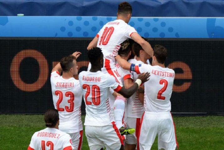 Miraacute el gol de Suiza con el que le ganoacute a Albania por el Grupo A