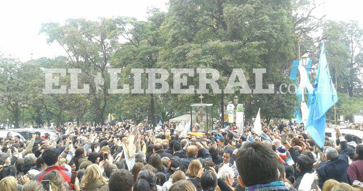 El Sentildeor de Mailiacuten en el Congreso Eucariacutestico Nacional