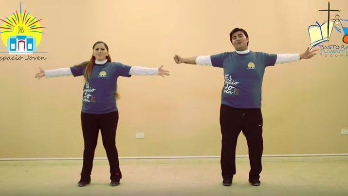 Los joacutevenes ya tienen su coreografiacutea del himno del Congreso Eucariacutestico