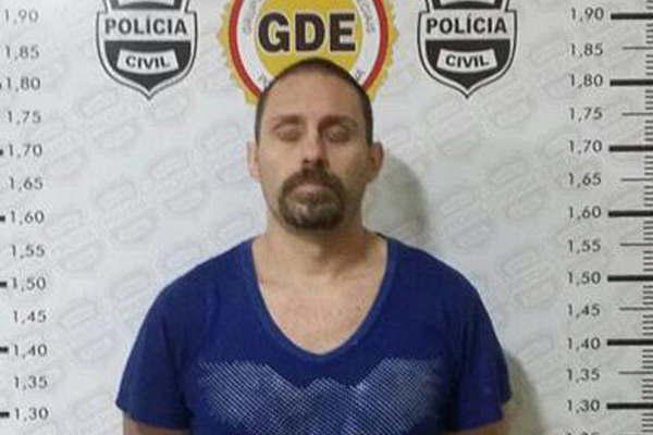 Cayoacute Peacuterez Corradi en la triple frontera y espera su extradicioacuten