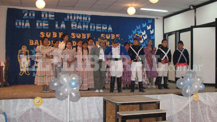 Alumnos prometieron lealtad a la Bandera