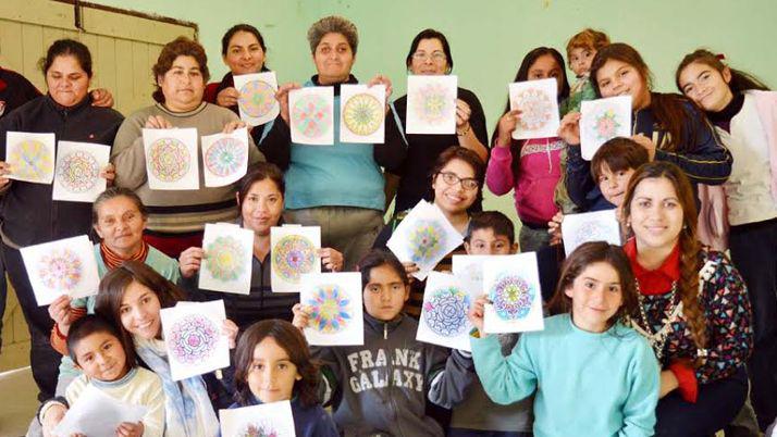 Auspiciosa apertura del curso de mandalas terapia