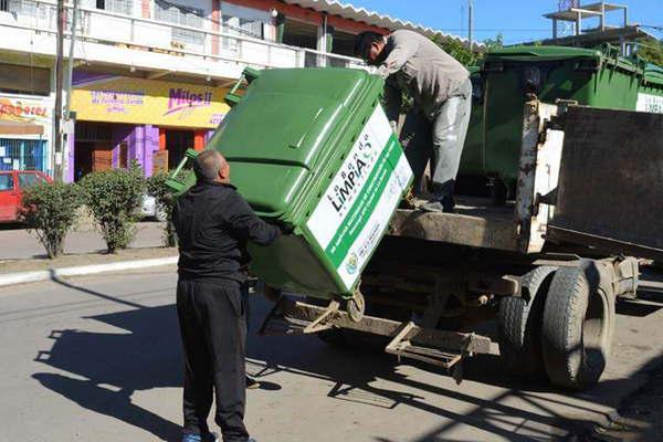 Volvieron a robar contenedores de residuos en distintos lugares de la zona ceacutentrica bandentildea