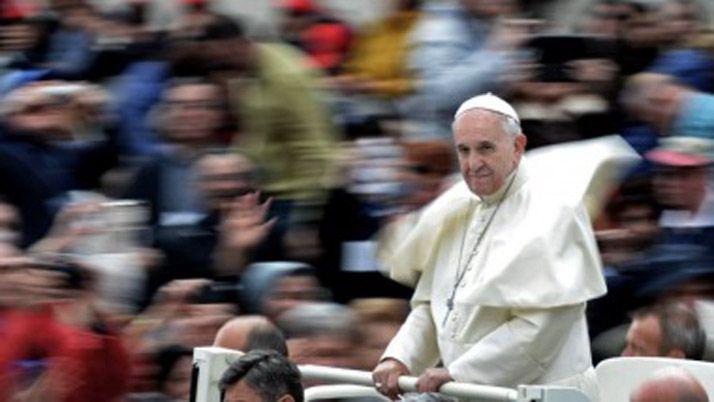 Francisco alertoacute sobre la tentacioacuten de una Iglesia cerrada en siacute misma