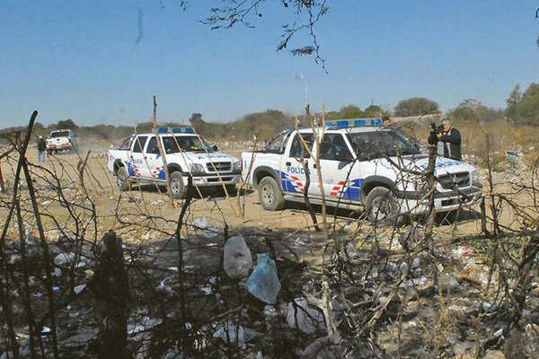 A punta de arma de fuego le quitan el auto a un remisero y lo golpean en la cabeza