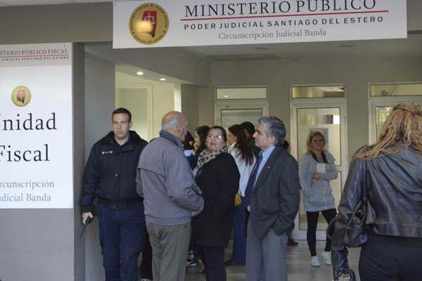 Llegoacute alcoholizado ingresoacute a la habitacioacuten  y golpeoacute a su esposa 