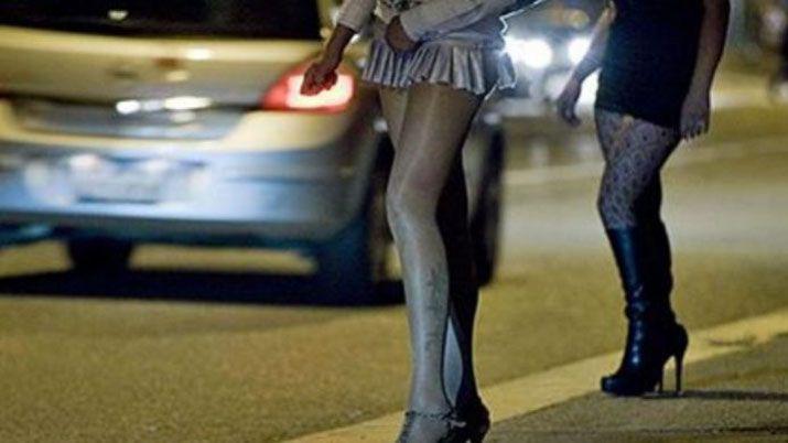 Prostituta le roboacute 17 mil pesos a un cliente