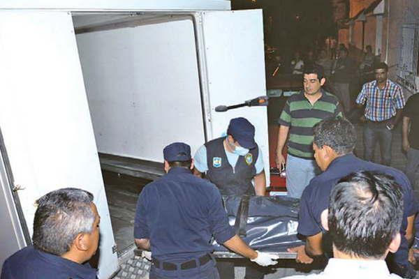 Hallan a un estanciero de 64 antildeos muerto en su casa con un disparo en el cuerpo