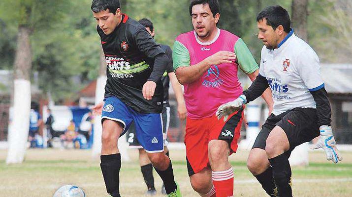 Buen fuacutetbol y muchas emociones dejoacute la fecha