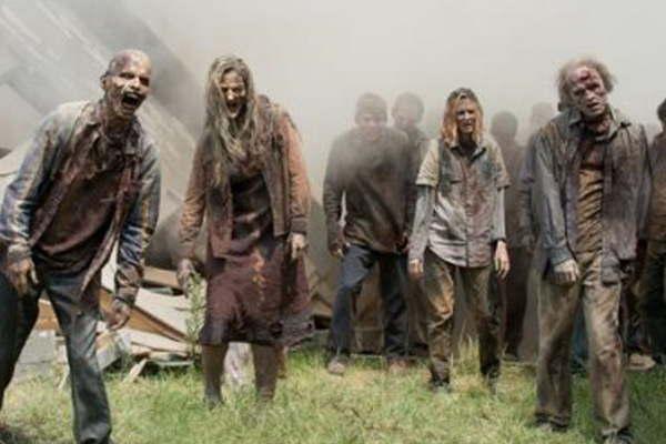 Los zombies vuelven al ataque en la 7ordf temporada de The Walking Dead 