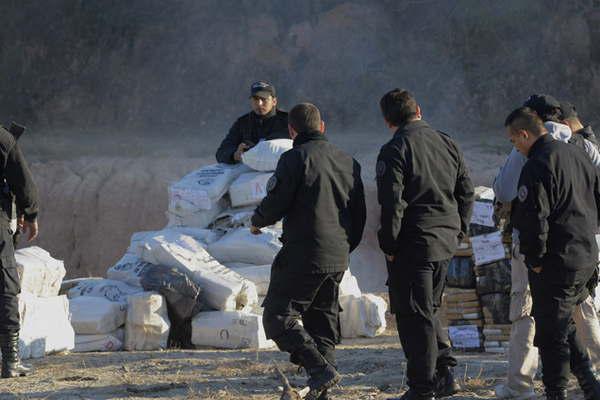 Las fuerzas de seguridad y la Justicia quemaron maacutes de cuatro toneladas de droga secuestrada