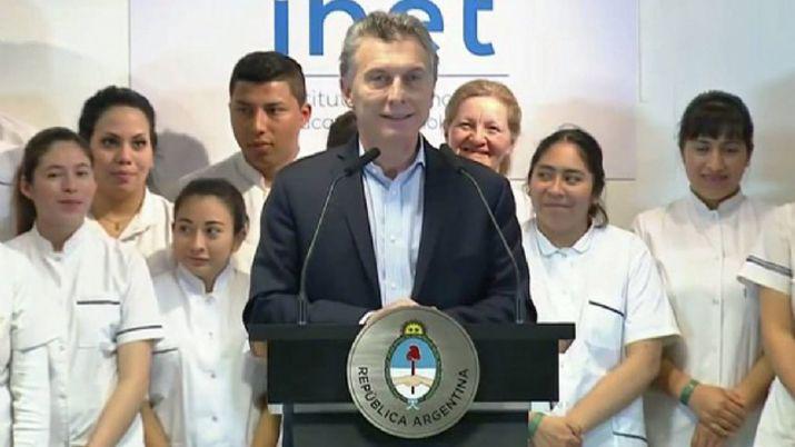 Macri lanzoacute hoy el Programa Nacional de Formacioacuten de Enfermeriacutea