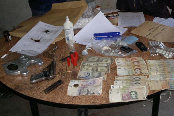 Secuestran armas vehiacuteculos  plata marihuana y otras sustancias