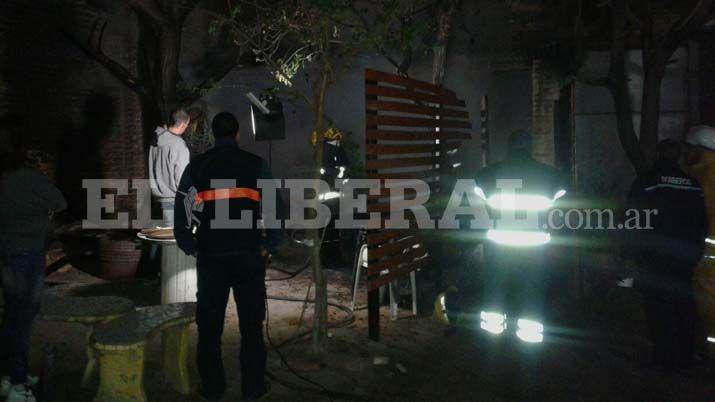 Incendio consumioacute por completo una carpinteriacutea en Las Termas