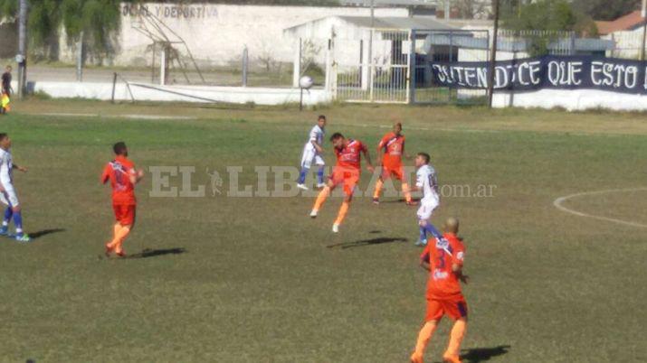 Sarmiento vencioacute a Unioacuten Santiago en La Banda