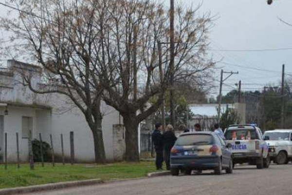 Luego de una discusioacuten asesinoacute  a balazos a su exesposa y se matoacute