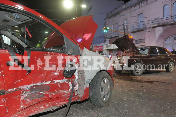 Los vehículos resultaron con importantes daños materiales