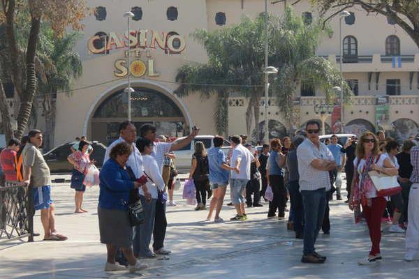 Miles de turistas optaron por Las Termas en el  fin de semana largo