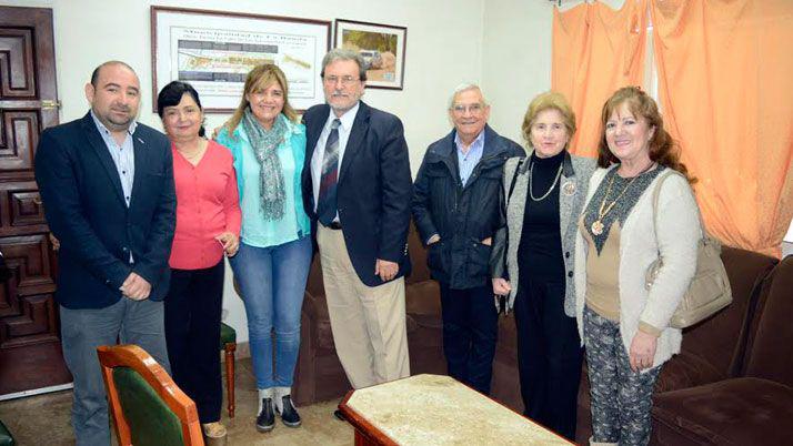 El intendente Mirolo recibioacute la visita del historiador Jorge Olarte