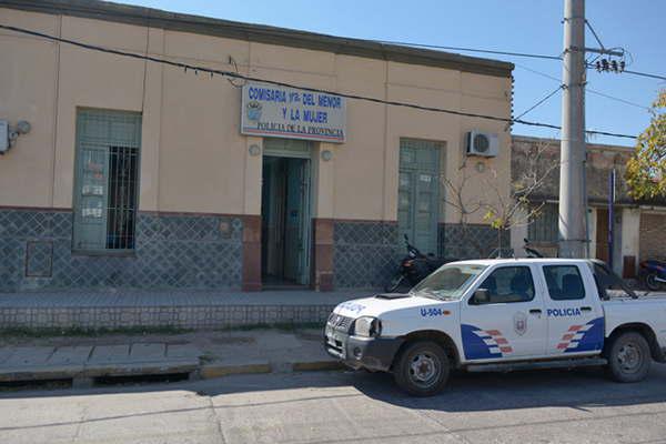 Investigan un supuesto abuso sexual en contra de un nene de 7 antildeos que habriacutea ocurrido dentro del bantildeo