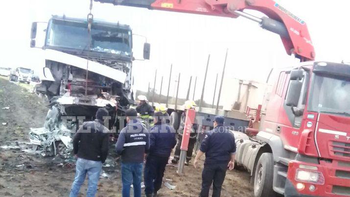 Tres maestros murieron en brutal choque sobre la Ruta 157