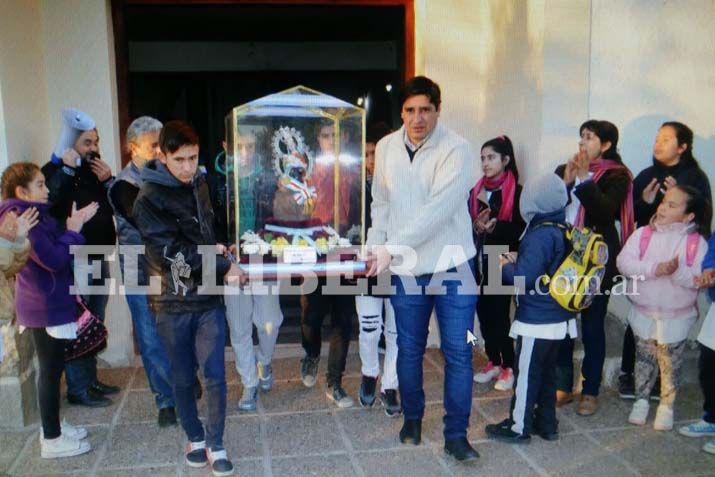 Comenzoacute la peregrinacioacuten de fieles con la imagen de la Virgen de Sumampa