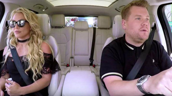 Britney Spears cantoacute sus claacutesicos en el famoso programa de James Corden