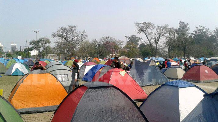 Multitudinario acampe para esperar la beatificacioacuten de Mama Antula