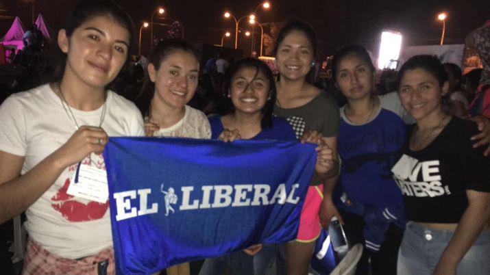 Mama Antula canta y baila junto a los joacutevenes en la vigilia