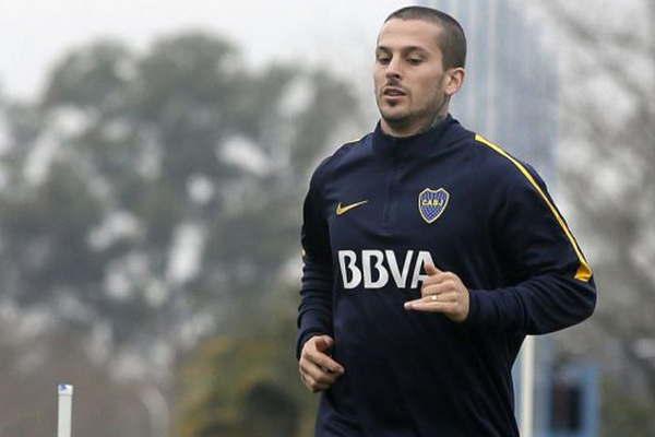 Benedetto seraacute baja en Boca por una distensioacuten 