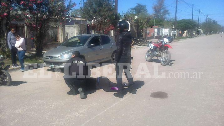 Una motociclista sufrioacute fracturas de piernas y brazos tras chocar un perro