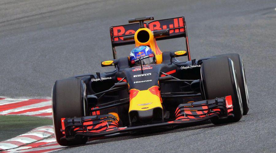 Manda Verstappen en los Libres 1 de Singapur