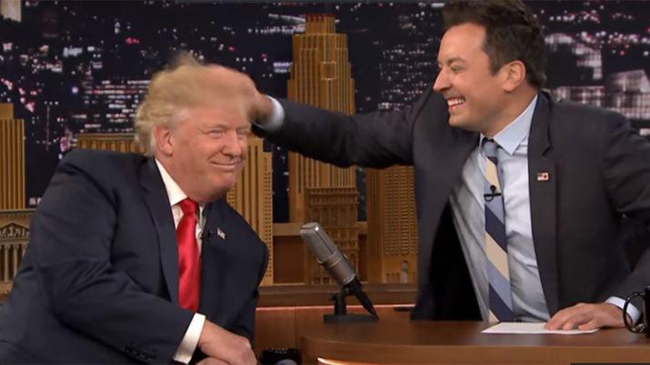 Trump fue despeinado en vivo por Jimmy Fallon