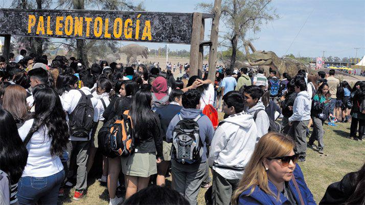 Los chicos aceptaron los desafiacuteos que les propone la ciencia y pasaron una tarde genial