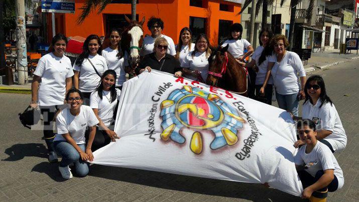 Los niños de equinoterapia tuvieron un día especial