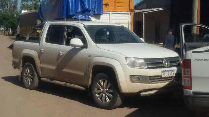 La Policía secuestró dos camionetas denunciadas por vecinos de Bajo Hondo