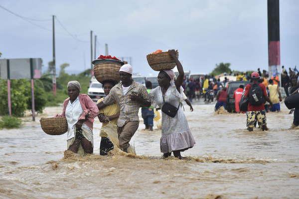 En Haitiacute se postergaron las elecciones debido a los dantildeos del huracaacuten