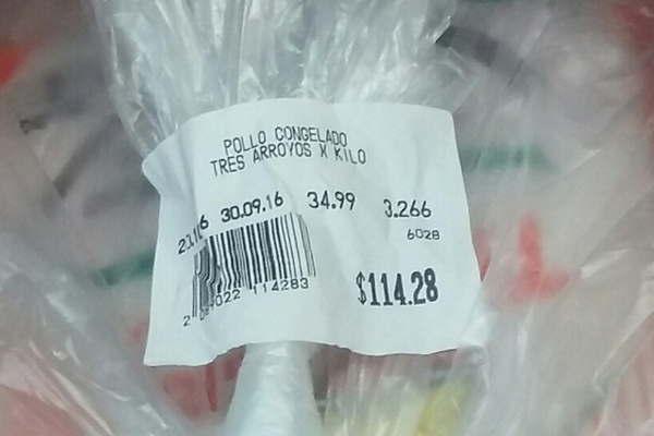 El precio del kg de pollo difiere hasta 48-en-porciento- de un comercio a otro